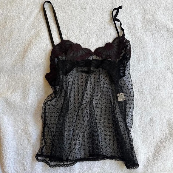 Tops - vintage black lace cami top